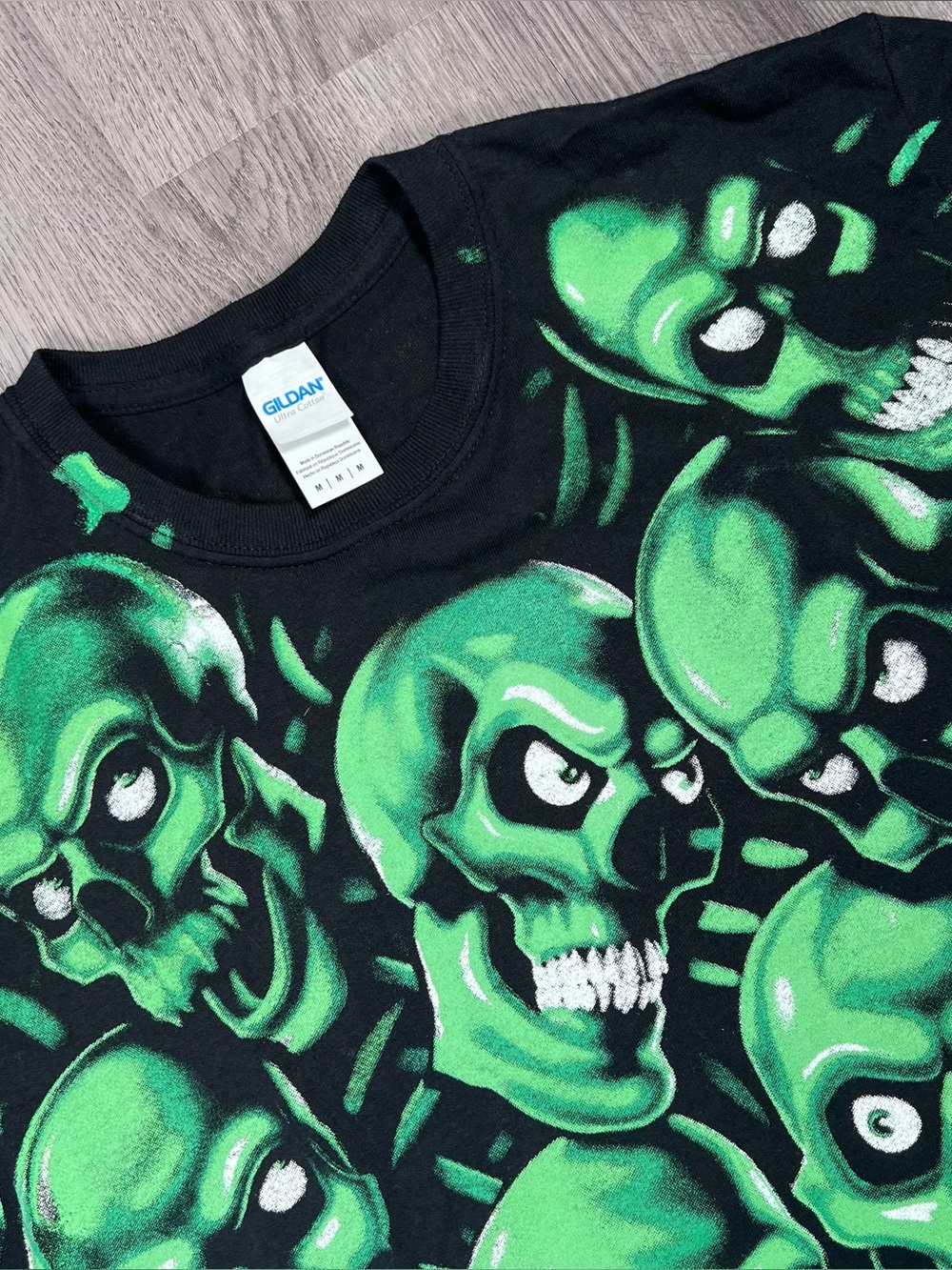 Liquid‎ Blue Style AOP Skull Pile Tee Black Green Double Sided Medium Golden Tag
